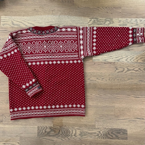 Dale of Norway, Norwegian Wool Cardigan - Picture 5 of 6